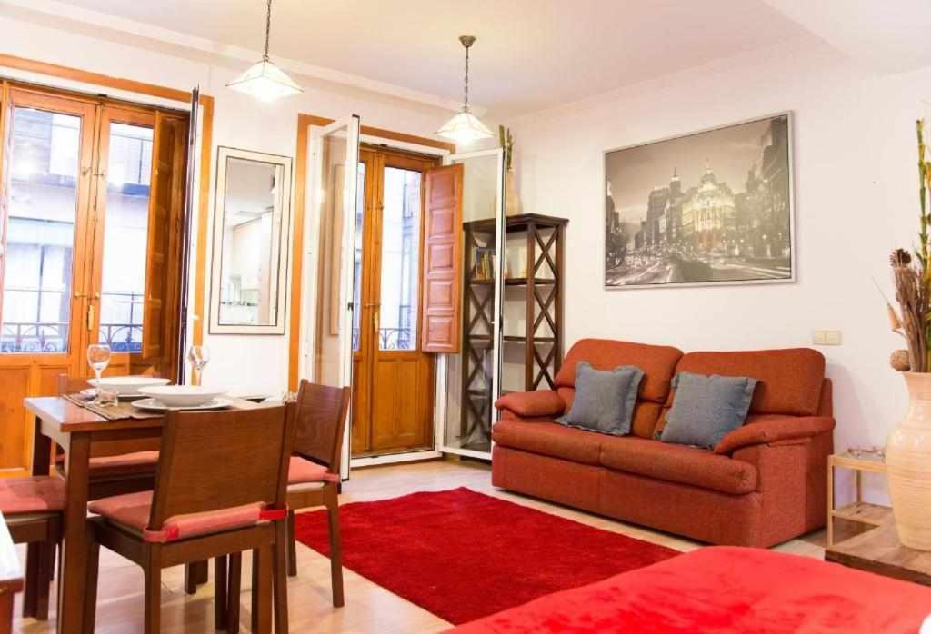 Un Ideal Estudio Para Conocer Madrid — Photos 2