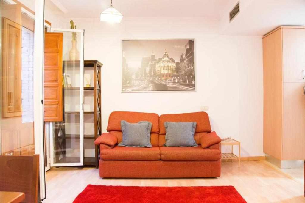 Un Ideal Estudio Para Conocer Madrid — Photos 1