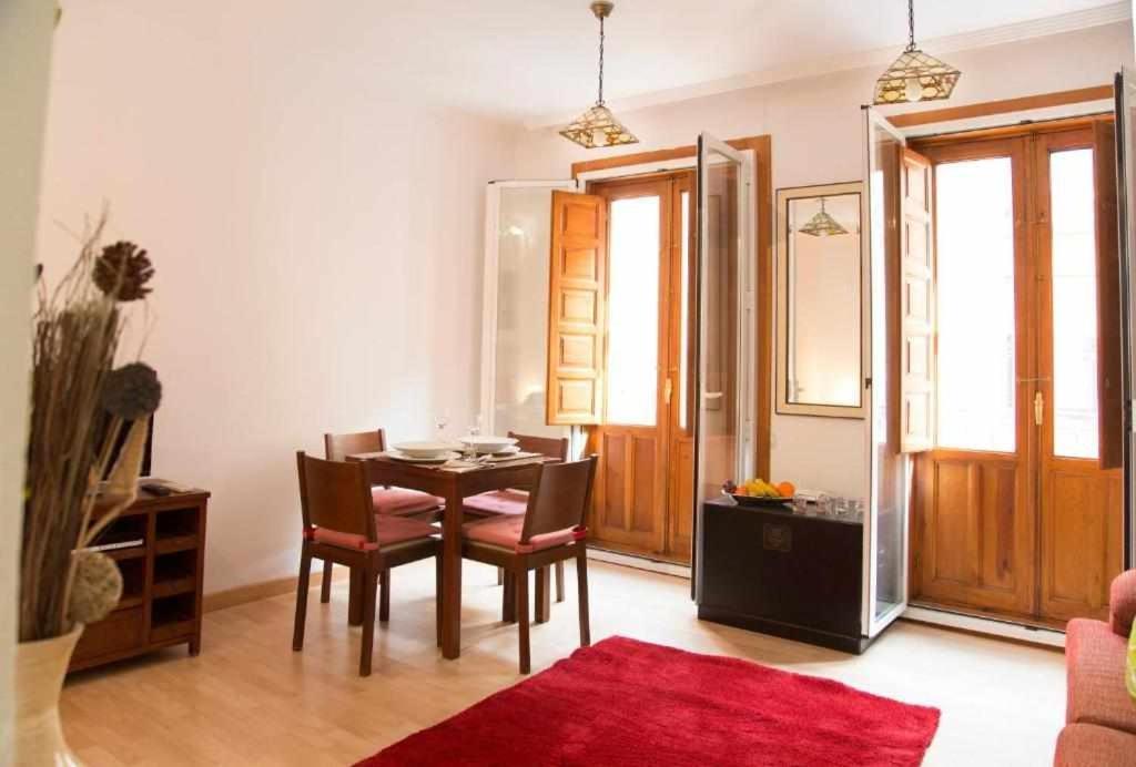 Un Ideal Estudio Para Conocer Madrid — Photos 3